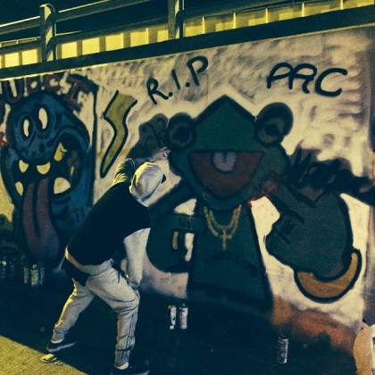 Justin Bieber fait des tags dans les rues de Bogota, en Colombie - photo 2