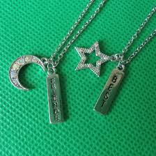 Tamillya & Moii  ...... Elle la lune & Moii l'toiile  Noss deux colliier