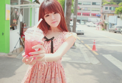 hey  hey je m'appelle ryma  je suis alg�rienne j� 16 j'habite a alger et je voux presente mon blog news