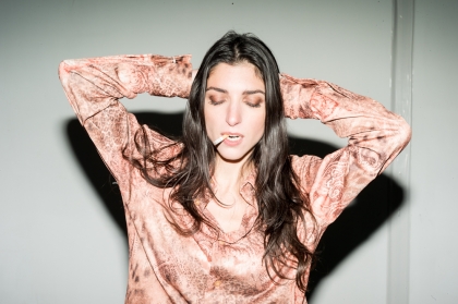 Julia Guez de retour avec un superbe clip Le Train - photo 3