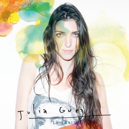 Julia Guez de retour avec un superbe clip Le Train