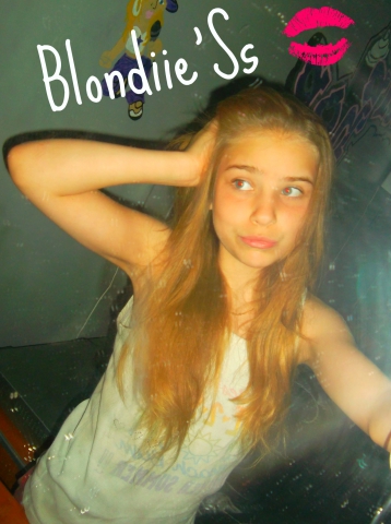Ma meilleure amie jennifer BP ses ma bff touche pas ses a moi la fille (: