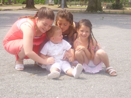 MOI ALISON PRESCILIA ET UN AMIE