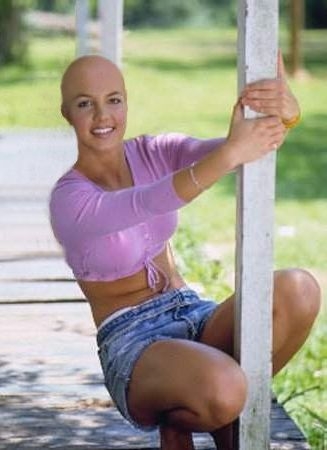 qui adeja vue britney  spears ras�e