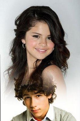 NICKE JONAS et SELENA GOMEZ