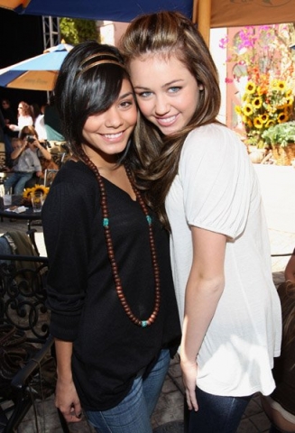 Miley et Vanessa