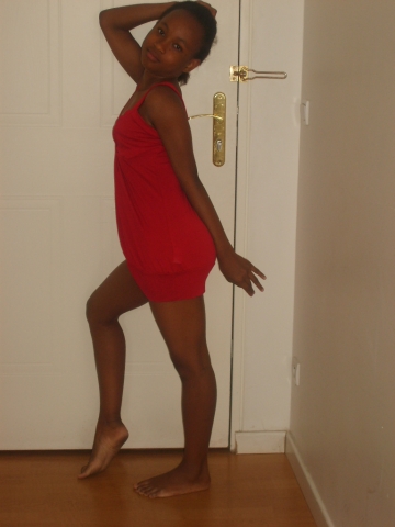 moi tout cour avec du rouge 