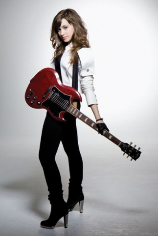 Demi Lovato avec une guitare
