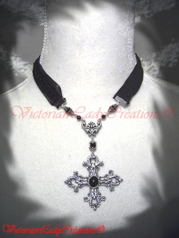 collier gothique
