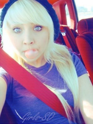 MOI...AMEL-XD-FLIKA...