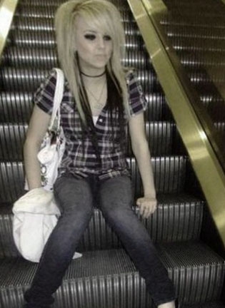 me...AMEL-XD-FLIKA...