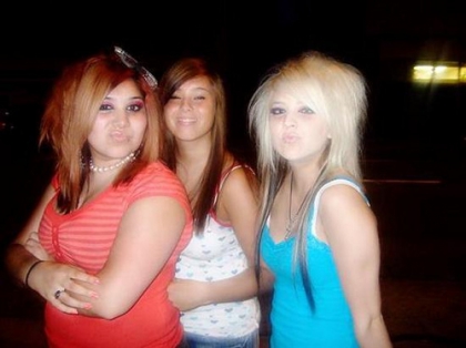 me and girls...AMEL-XD-FLIKA...