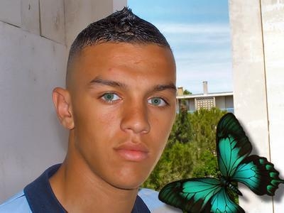 c mon fr�re il a 19ans 