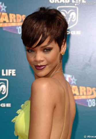  ♫♫ ♪ ♫ RiiiH@nn@  ♫♫ ♪ ♫  H@rrd 