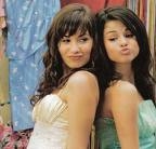SELENA GOMEZ ET DEMI LOVATO