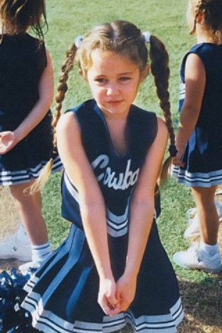 miley petite et bEll