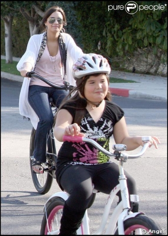 DEMI LOVATO ET SA SOEUR 