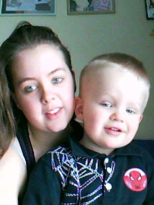 ma cousine avec mon petit cousin