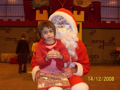 tite soeur avec le pere noel