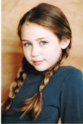 Petite Miley Cyrus