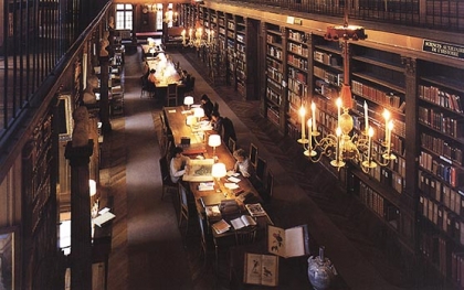                                                      La bibliothque