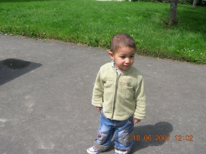 mon petit frere quand il avait 2ans