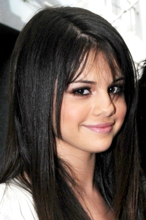 Selena  Portrait 2