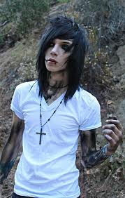 Andy le chanteur des blackk veil brides