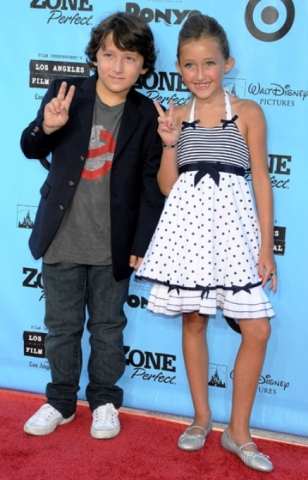 La petite soeur de Miley et le fr�re des Jonas Brothers!!!!