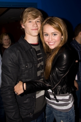 Miley et lucas till