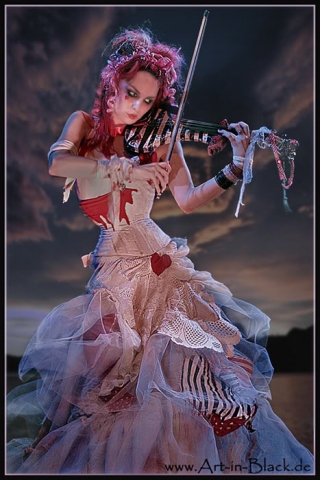 Emilie autumn