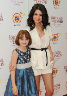 SELENA VEUT ENCORE FAIRE DES FILMS POUR ENFANTS 