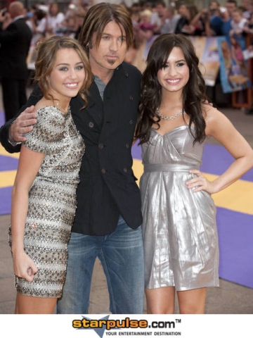 miley& billy ray cyrus & demi lovato