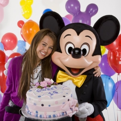 Miley Cyrus et Mickey