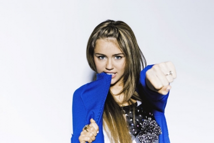 Miley Cyrus bleu 2