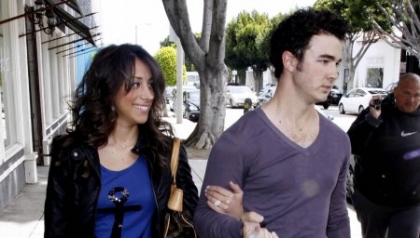 KEVIN ET DANIELLE JONAS : ILS FONT D�J� CHAMBRE � PART !