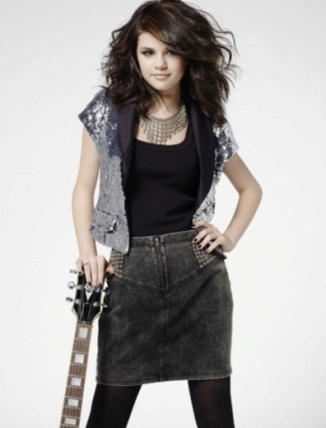 selena trop fashion