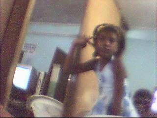 moà kans mon frère etai entrain de me prendr cette tof il a bougé un peu