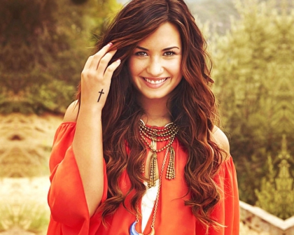 Demi Lovato ! ( Made in the Usa )  - photo 3