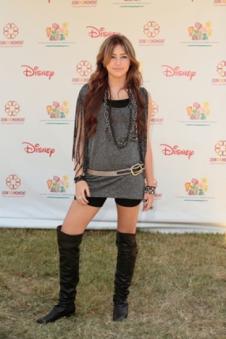 pour twa miley cyrus worl 