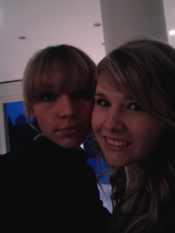 � voici sydney a la teuf ch� moi 