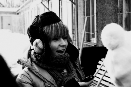 moi entrein de rigol� parceque un mec a cartonn� avec sa caisse sur la neige