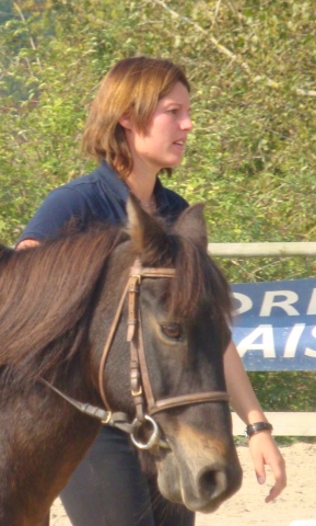 PHOTO DE MA MONITRISSE DE PONEY