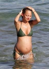 grand soeur  la plage