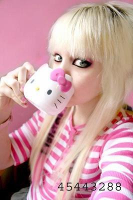 HELLO KITTY EMO
