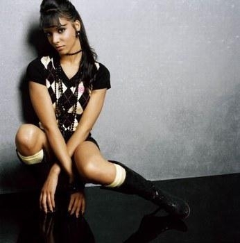 SHY'M    LA  PLUS    SEXY   DES   FILLES