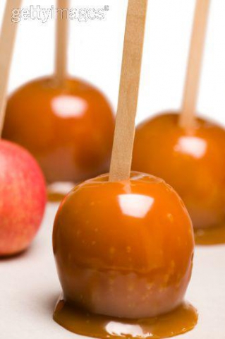 la pomme est une fleur ki a connu l'amour ..