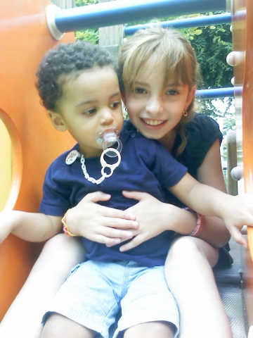                                              Moi et mon petit fr�re (il a grandi il a 2 et demi)