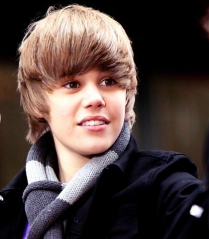 JUSTIN BIEBER 