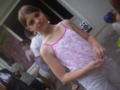 bonjour les filles sur la photo c'est moi